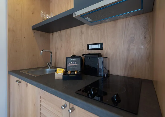 Edem Garden By Estia 普拉迪斯亚罗斯