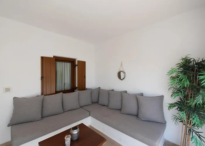 Edem Garden By Estia Aparthotel 3*